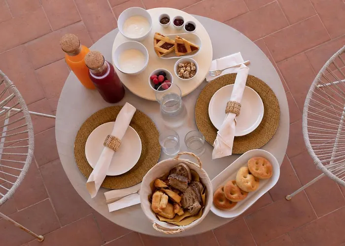 La Colombiera Wine&relais אתר נופש *